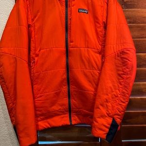 Patagonia Lightweight Jacket. Size Medium. Great condition, barely used.